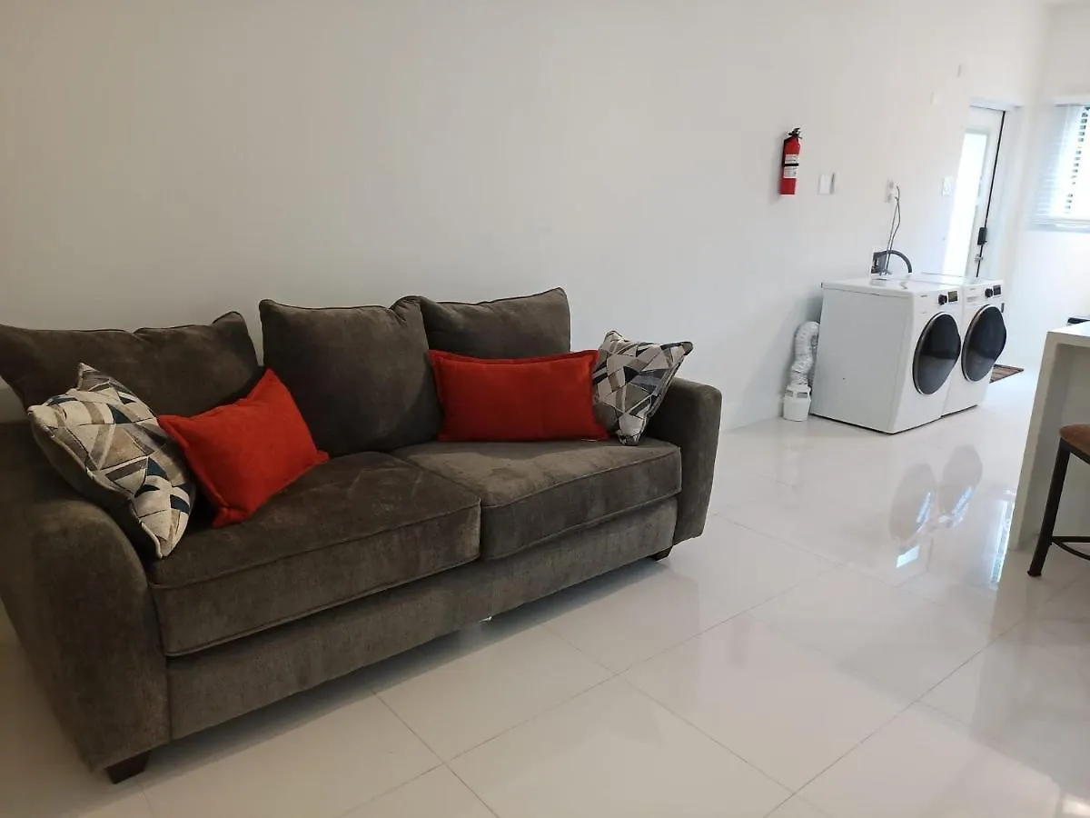 Luxury 2 Bedroom Rooftop Pool View Unit #3 Falmouth